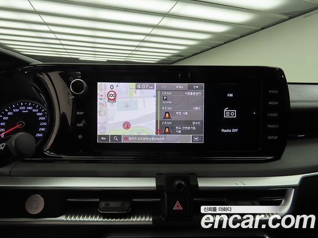 Kia K5 2023 — photo 15