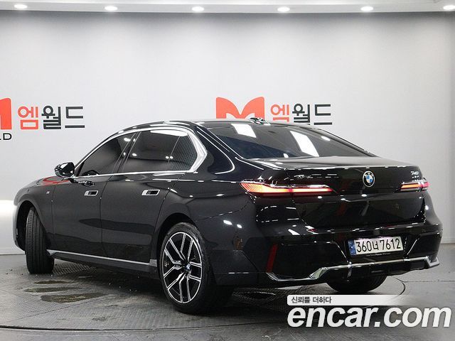 BMW 7-Series 2024 — photo 4
