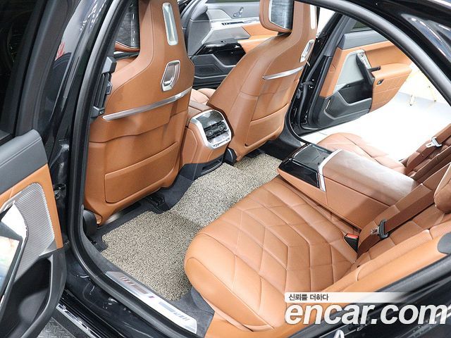 BMW 7-Series 2024 — photo 16