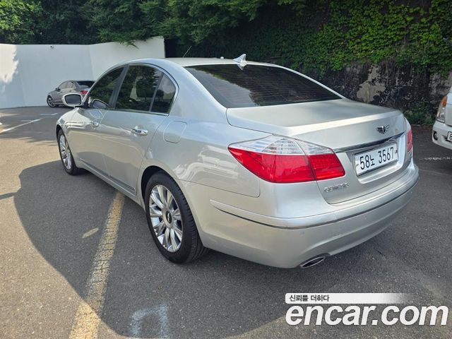 Hyundai Genesis 2010 — photo 4