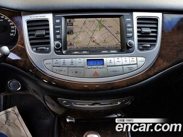 Hyundai Genesis 2010 — photo 10
