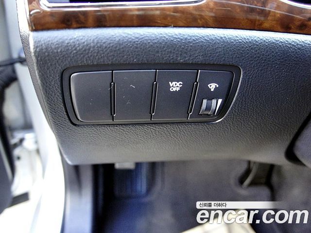 Hyundai Genesis 2010 — photo 14