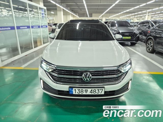 Volkswagen Jetta 2023 — photo 1