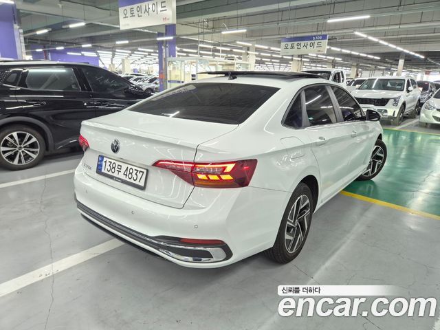 Volkswagen Jetta 2023 — photo 5
