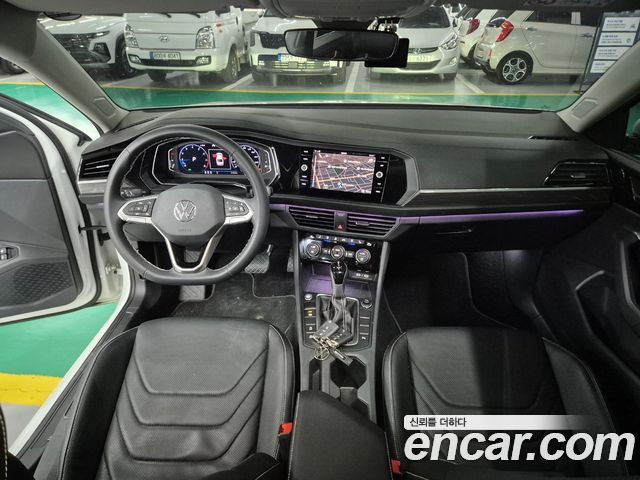 Volkswagen Jetta 2023 — photo 7