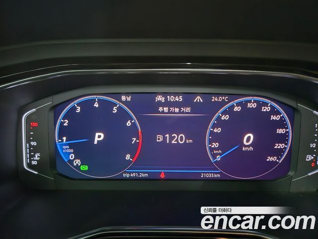 Volkswagen Jetta 2023 — photo 8