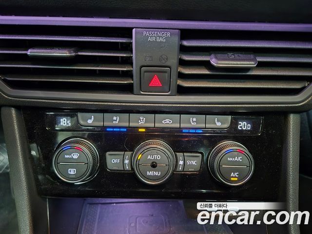 Volkswagen Jetta 2023 — photo 9
