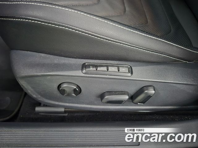 Volkswagen Jetta 2023 — photo 17