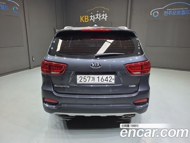Kia Sorento 2019 — photo 4