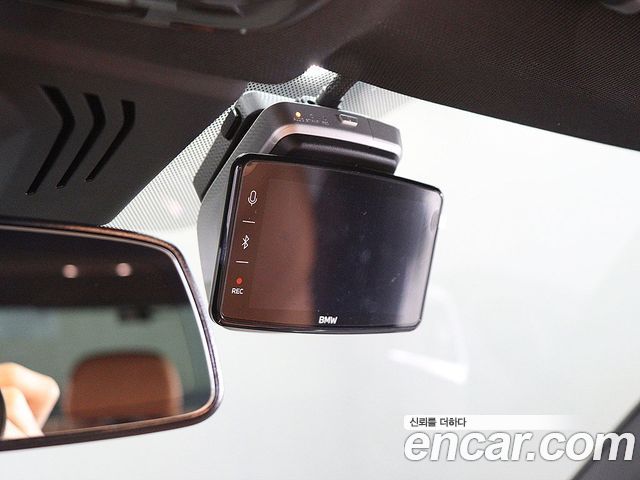 BMW 3-Series 2023 — photo 18