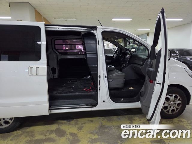 Hyundai Starex 2015 — photo 8