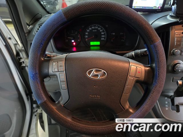 Hyundai Starex 2015 — photo 10