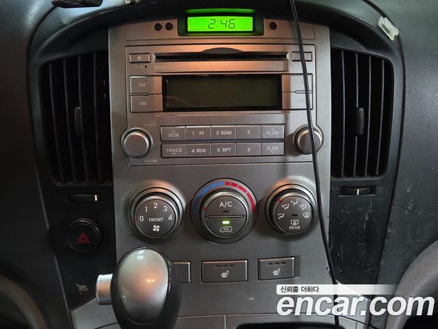 Hyundai Starex 2015 — photo 13