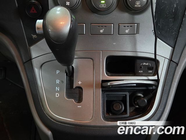 Hyundai Starex 2015 — photo 14