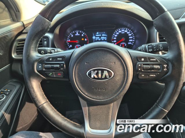Kia Sorento 2016 — photo 12