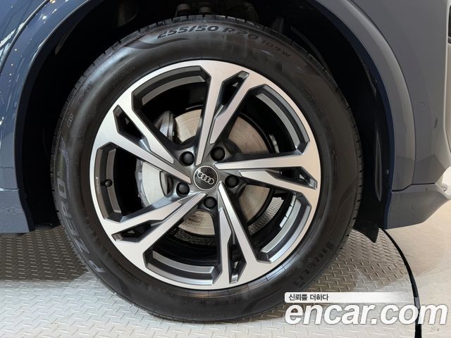 Audi Q6 e-tron 2026 — photo 5
