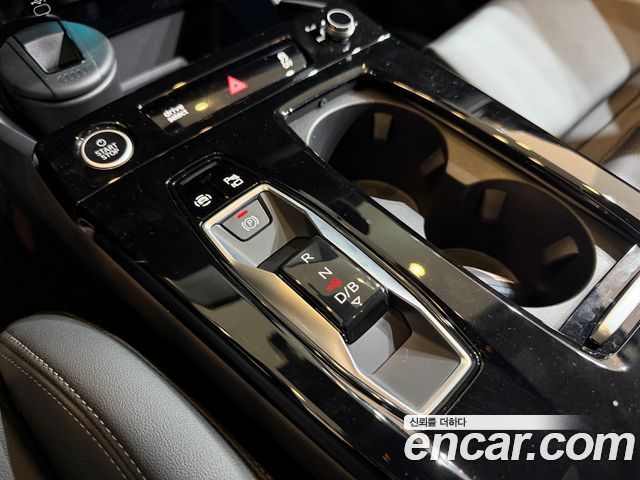 Audi Q6 e-tron 2026 — photo 9