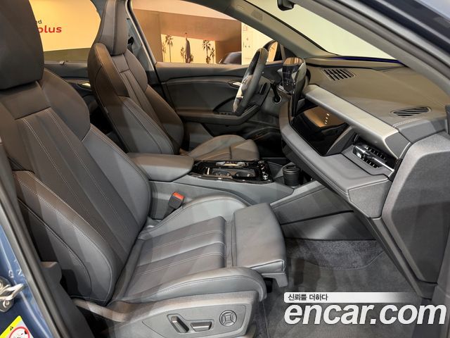 Audi Q6 e-tron 2026 — photo 11