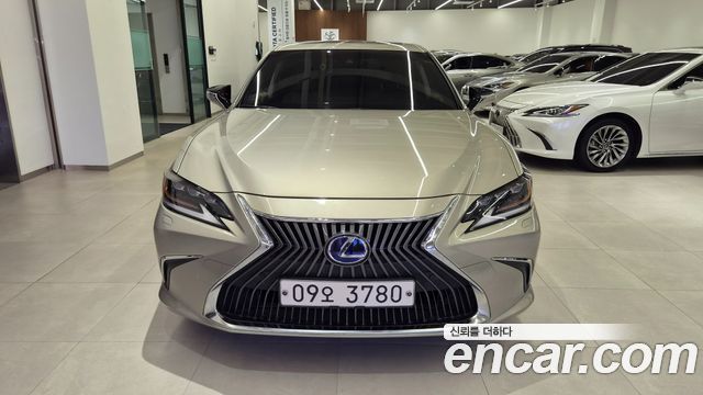 Lexus ES 2019 — photo 3