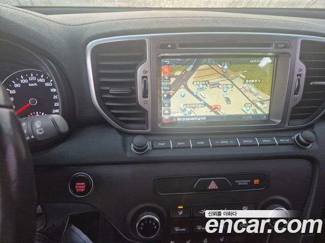Kia Sportage 2018 — photo 12
