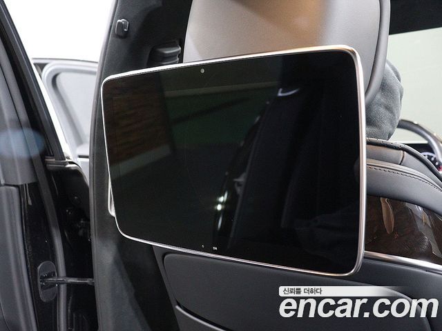 Mercedes-Benz S-Class 2021 — photo 14