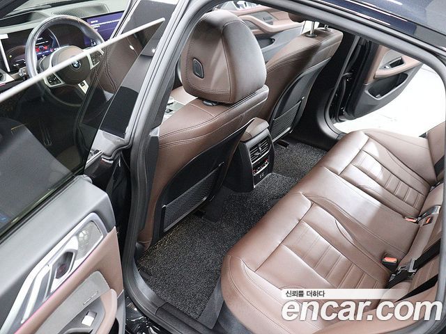 BMW i4 2024 — photo 10