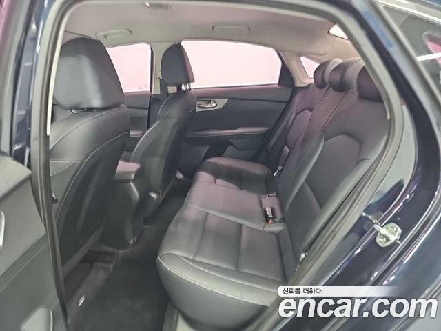 Kia K3 2019 — photo 12