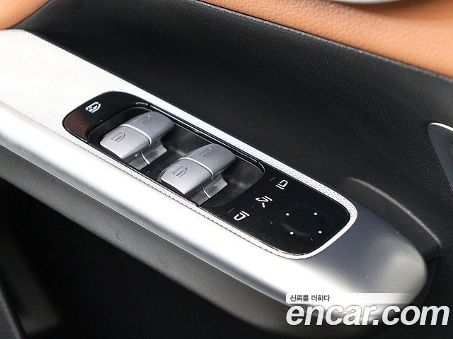 Mercedes-Benz GLC-Class 2024 — photo 6