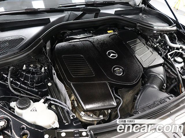 Mercedes-Benz GLC-Class 2024 — photo 13