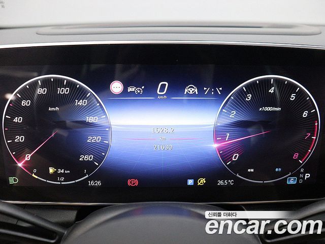 Mercedes-Benz GLC-Class 2024 — photo 17