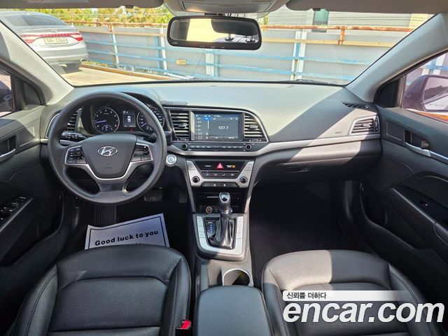 Hyundai AVANTE 2018 — photo 9