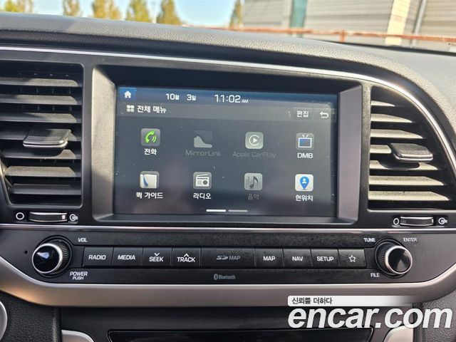Hyundai AVANTE 2018 — photo 17