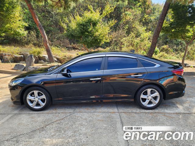 Hyundai Sonata 2018 — photo 11