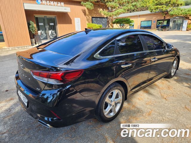 Hyundai Sonata 2018 — photo 18