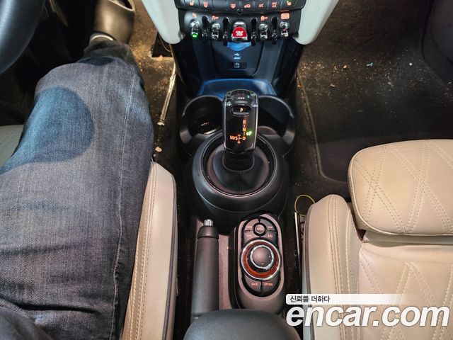 Mini Cooper 2023 — photo 8