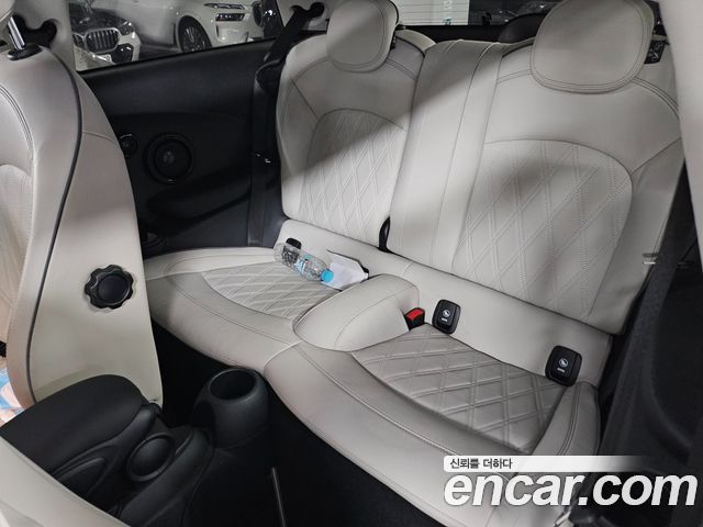 Mini Cooper 2023 — photo 13