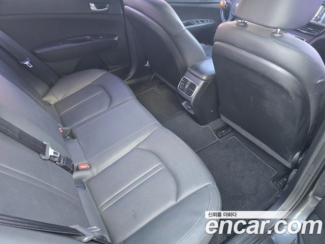 Kia K5 2018 — photo 12