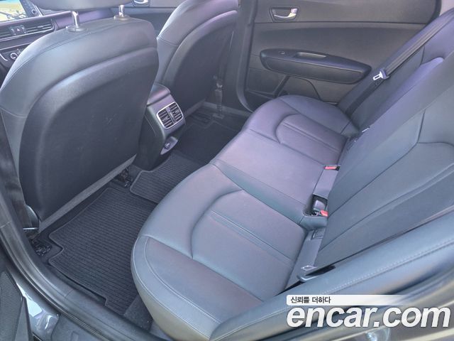 Kia K5 2018 — photo 13