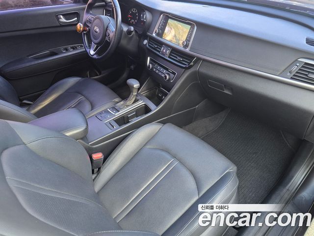 Kia K5 2018 — photo 16