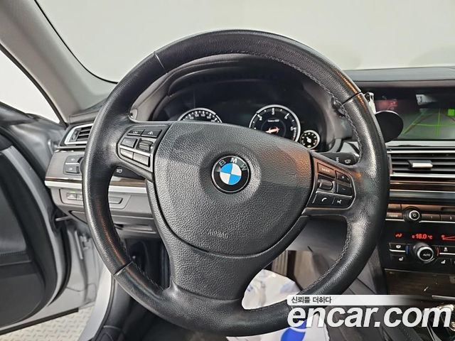 BMW 7-Series 2014 — photo 9