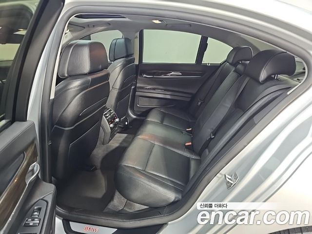 BMW 7-Series 2014 — photo 12
