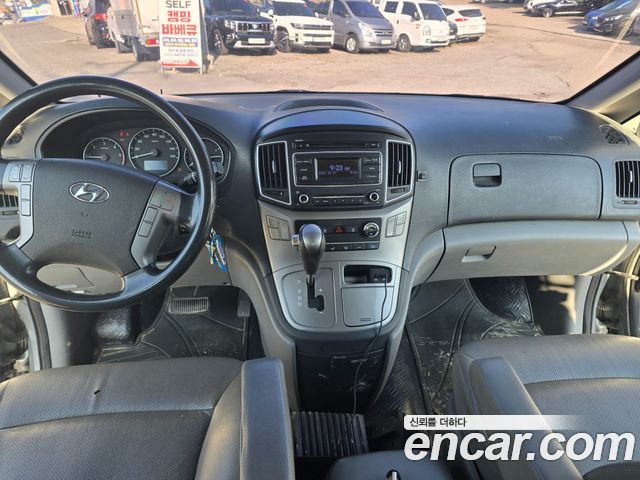 Hyundai Starex 2017 — photo 8