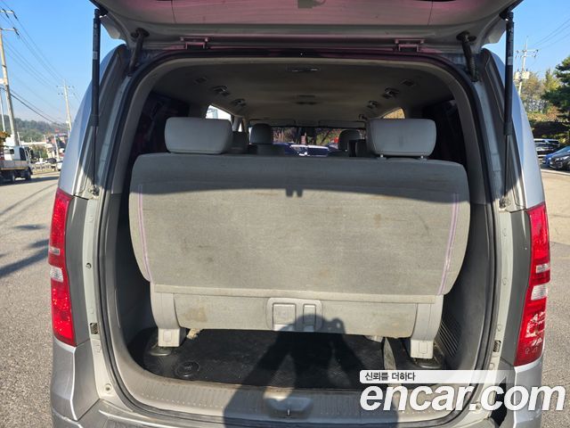 Hyundai Starex 2017 — photo 11