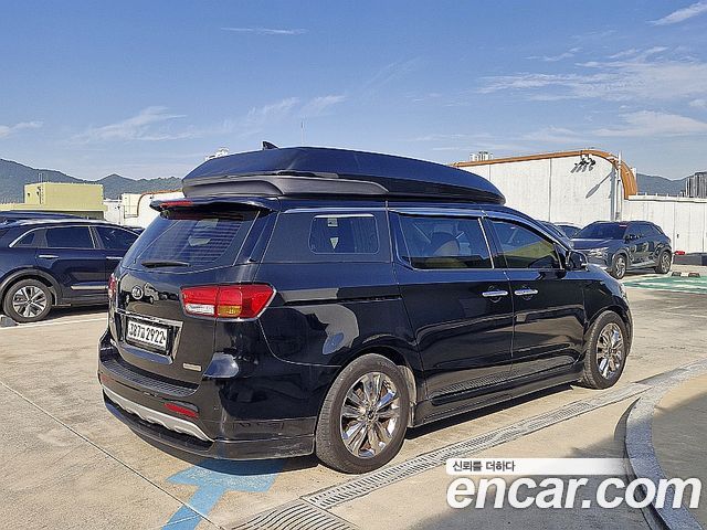 Kia Canival 2015 — photo 6