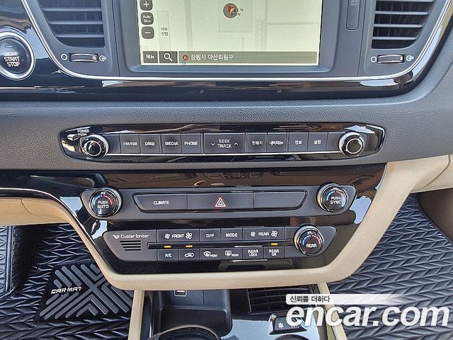 Kia Canival 2015 — photo 16