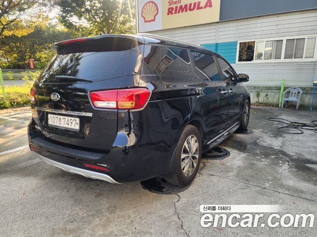 Kia Canival 2016 — photo 2