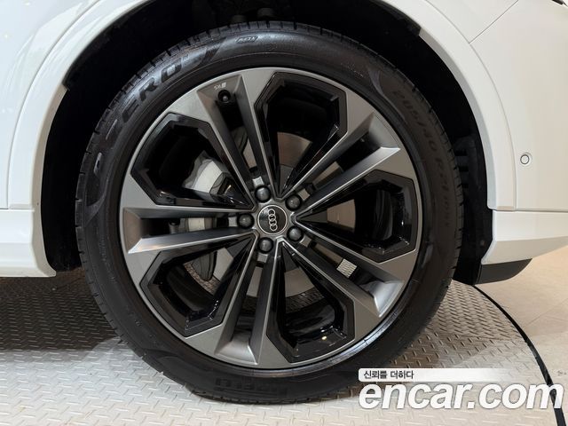 Audi Q7 2025 — photo 5