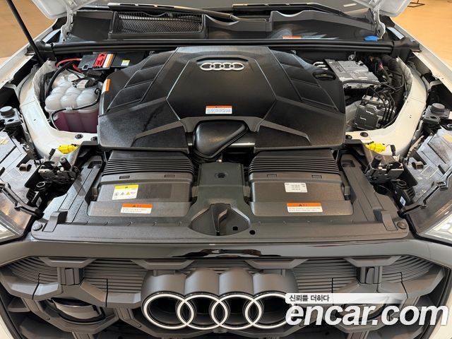 Audi Q7 2025 — photo 6