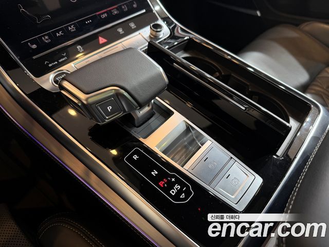 Audi Q7 2025 — photo 9