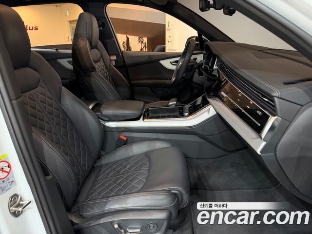 Audi Q7 2025 — photo 11